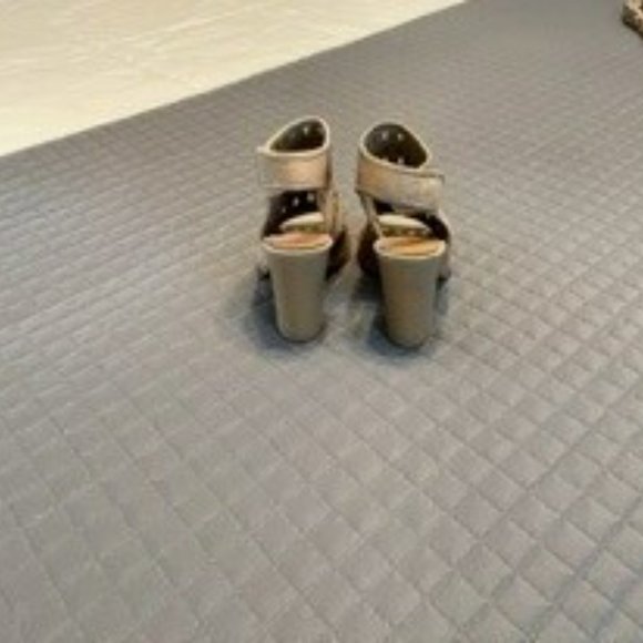 14th & Union Wedge Sandals/open-toed Booties ($25 or 2/$30!) - Picture 4 of 8